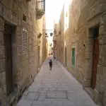 Happy Travels: Where you absolutely should go in Malta. Image of Mdina side streets