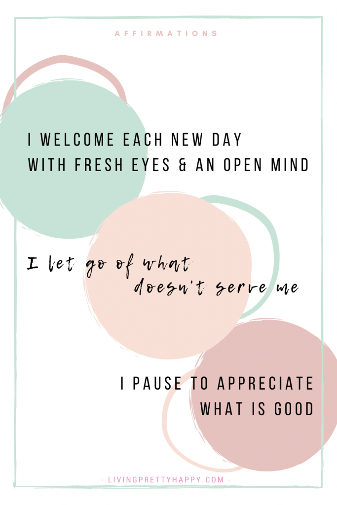 Positive Affirmations for peace of mind. Positive mindset affirmations. Discover over 80+ affirmations plus a FREE downloadable affirmations template #positiveaffirmations #mantras #positivemindset