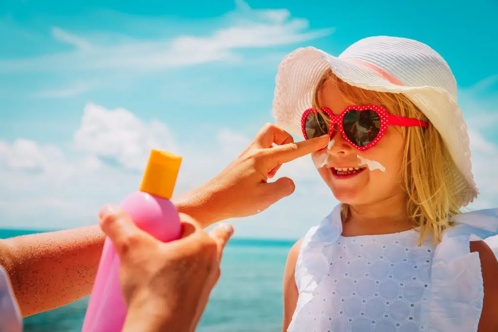 Can kids wear adults' sunscreen and can adults wear kids' sunscreen?