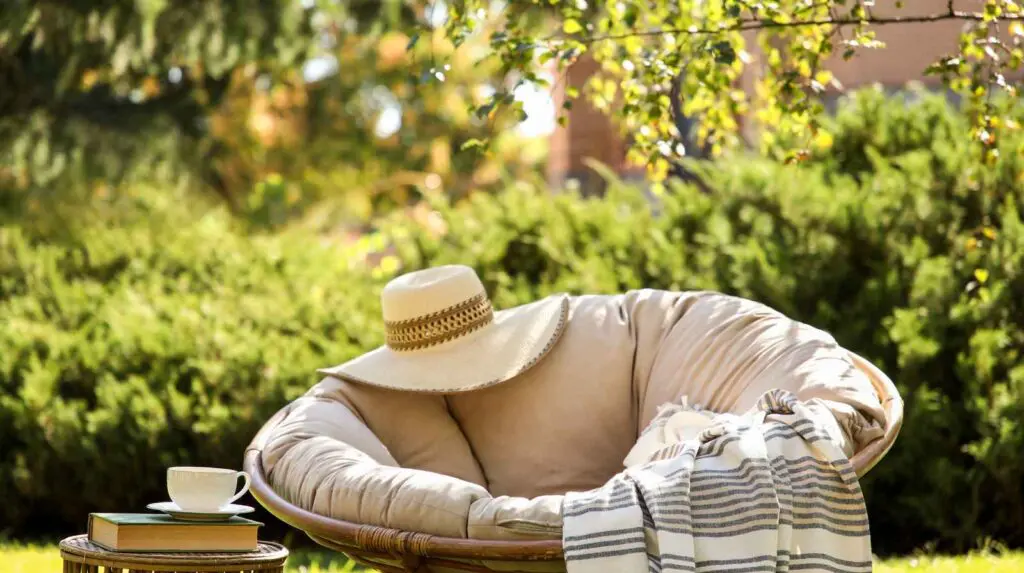 Being outdoors can help reduce your stress levels naturally