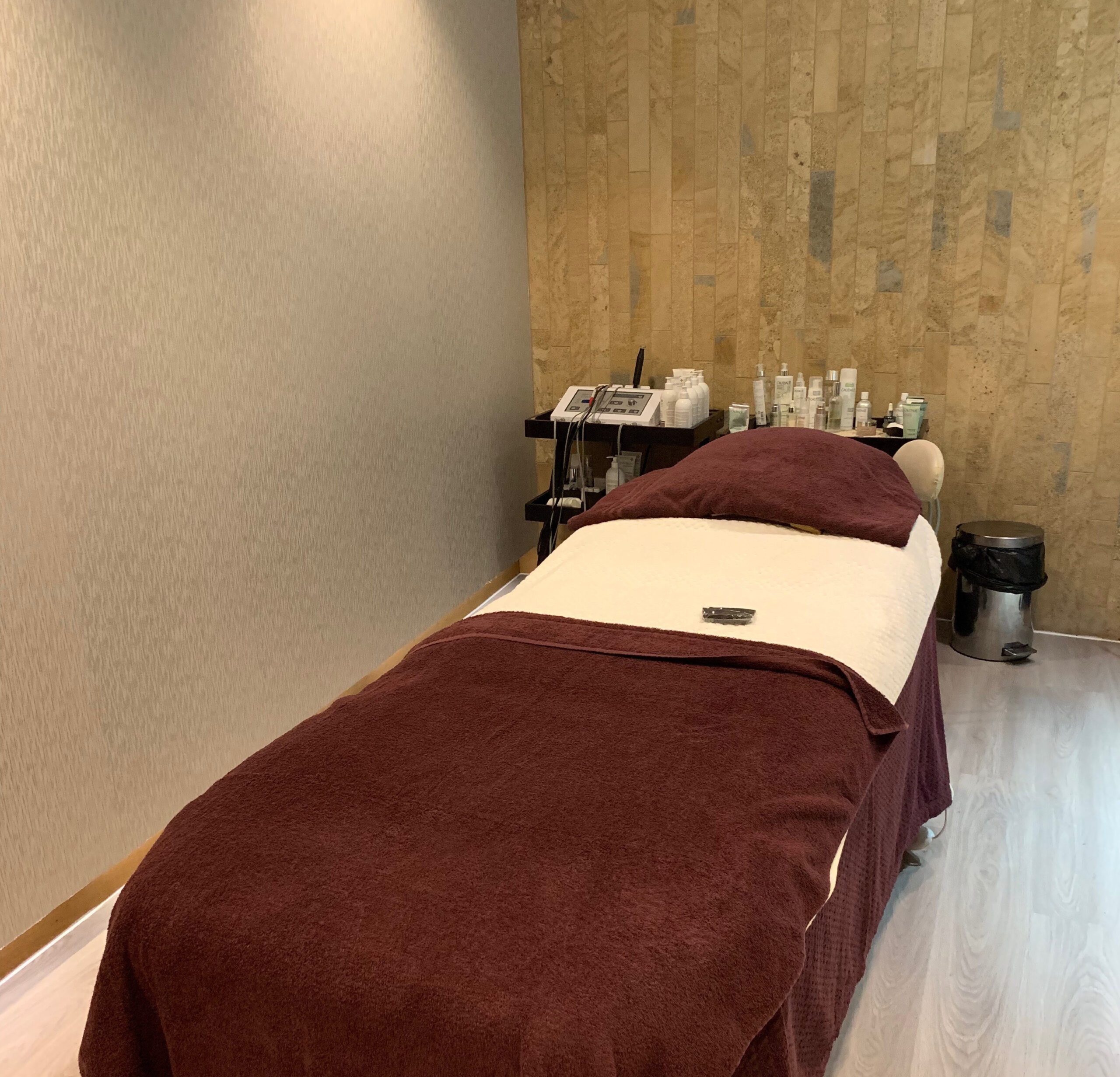 The rise of the leisure centre day spa (Verulamium Spa, St Albans) Image of a treatment room and treatment bed within the Verulamium Spa, St Albans