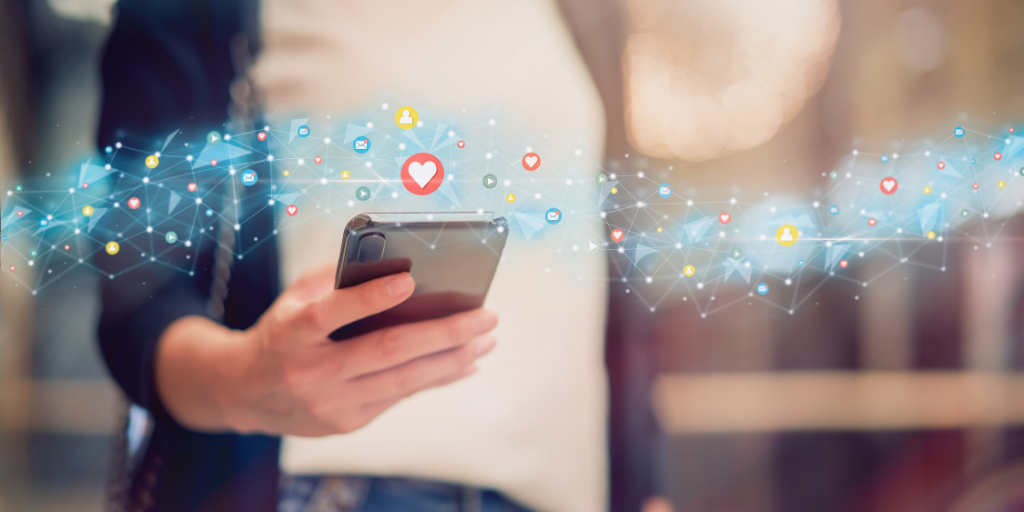 How to feel happier when using social media